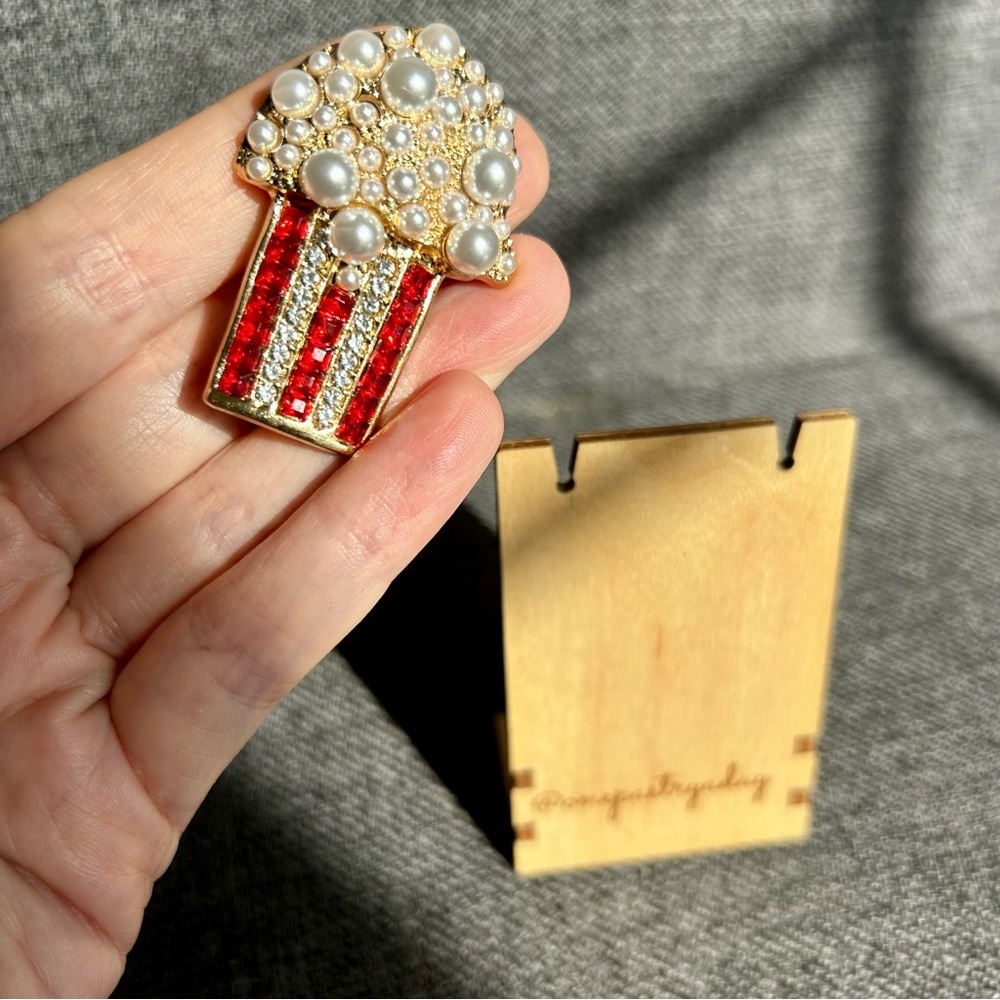 Fun, Sparkly, Rhinestone Popcorn Bucket Fashion Brooch, Pin, Red, White, Gold - Picture 10 of 17